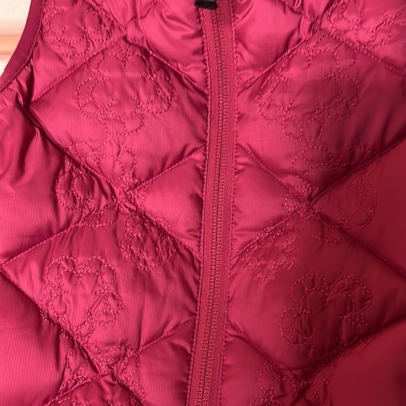 Rei Girls vest XXS (4-5)  pink color with embroidered flowers, good condition - Picture 4 of 8